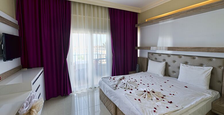 Club Malibu Beach Hotel
