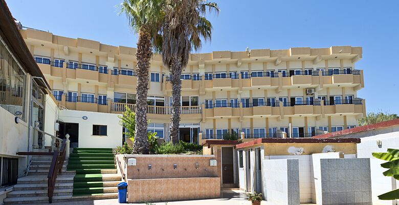 Club Malibu Beach Hotel