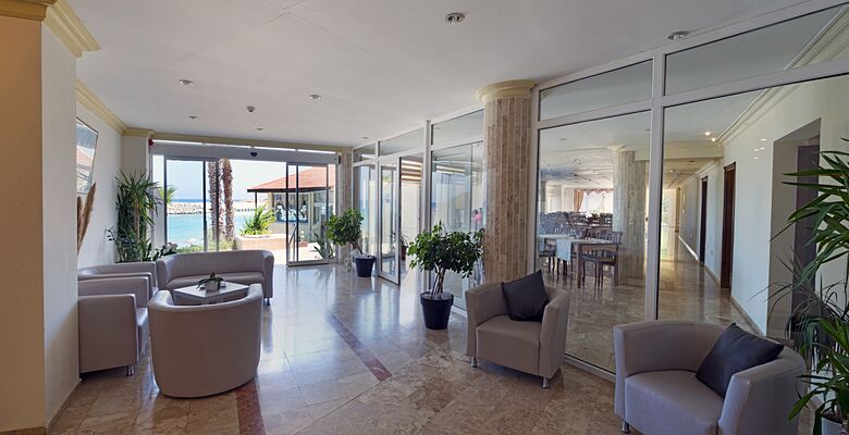 Club Malibu Beach Hotel