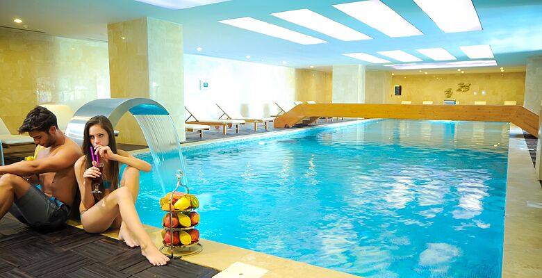 Cratos Premium Hotel