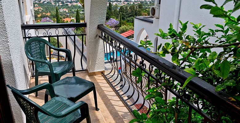 Hideaway Club Hotel