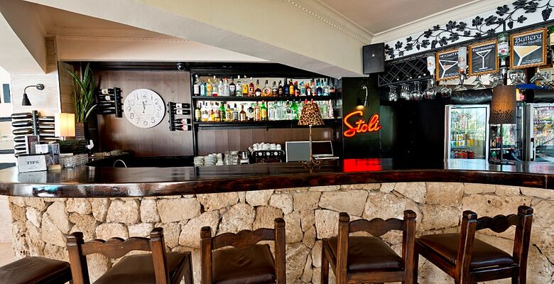 Hideaway Club Hotel