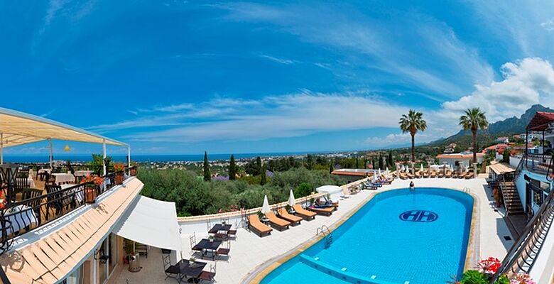 Hideaway Club Hotel