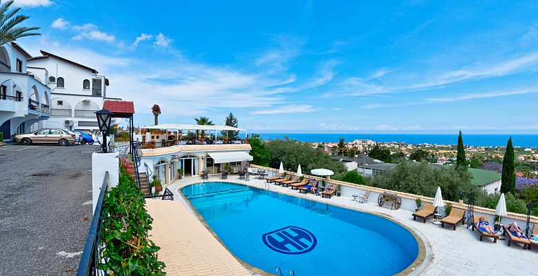 Hideaway Club Hotel