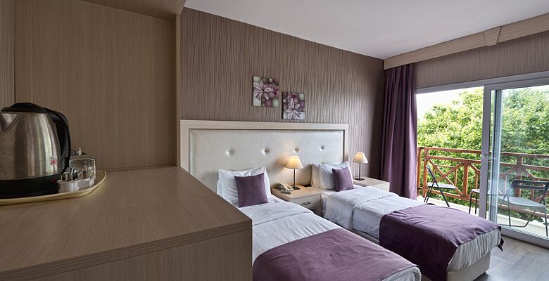 Manolya Hotel