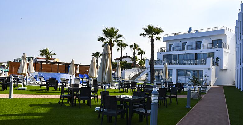 Mimoza Beach Hotel