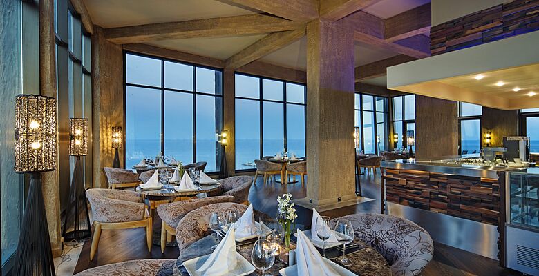 Noah's Ark Deluxe Hotel & Spa