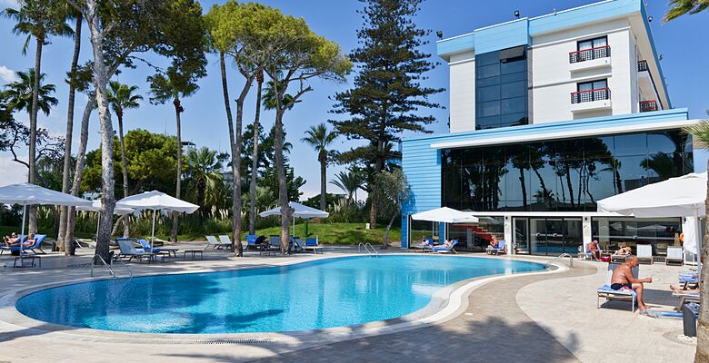 Palm Beach Hotel