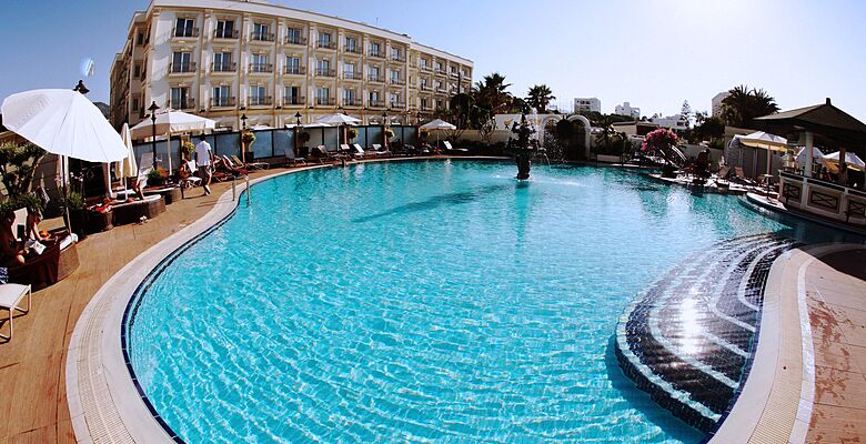 Rocks Hotel