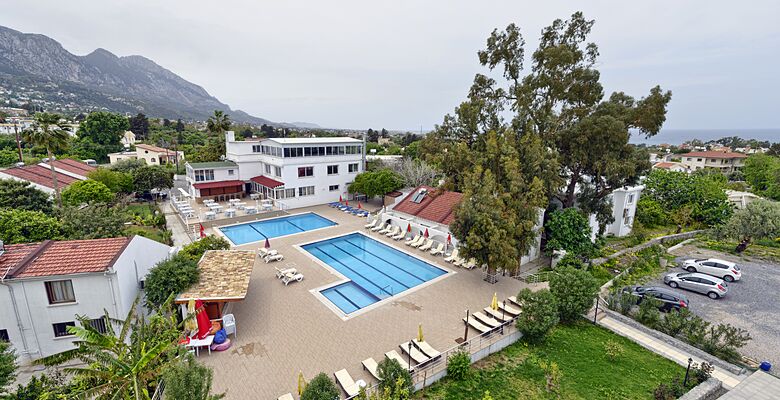 Rose Gardens Holiday Village